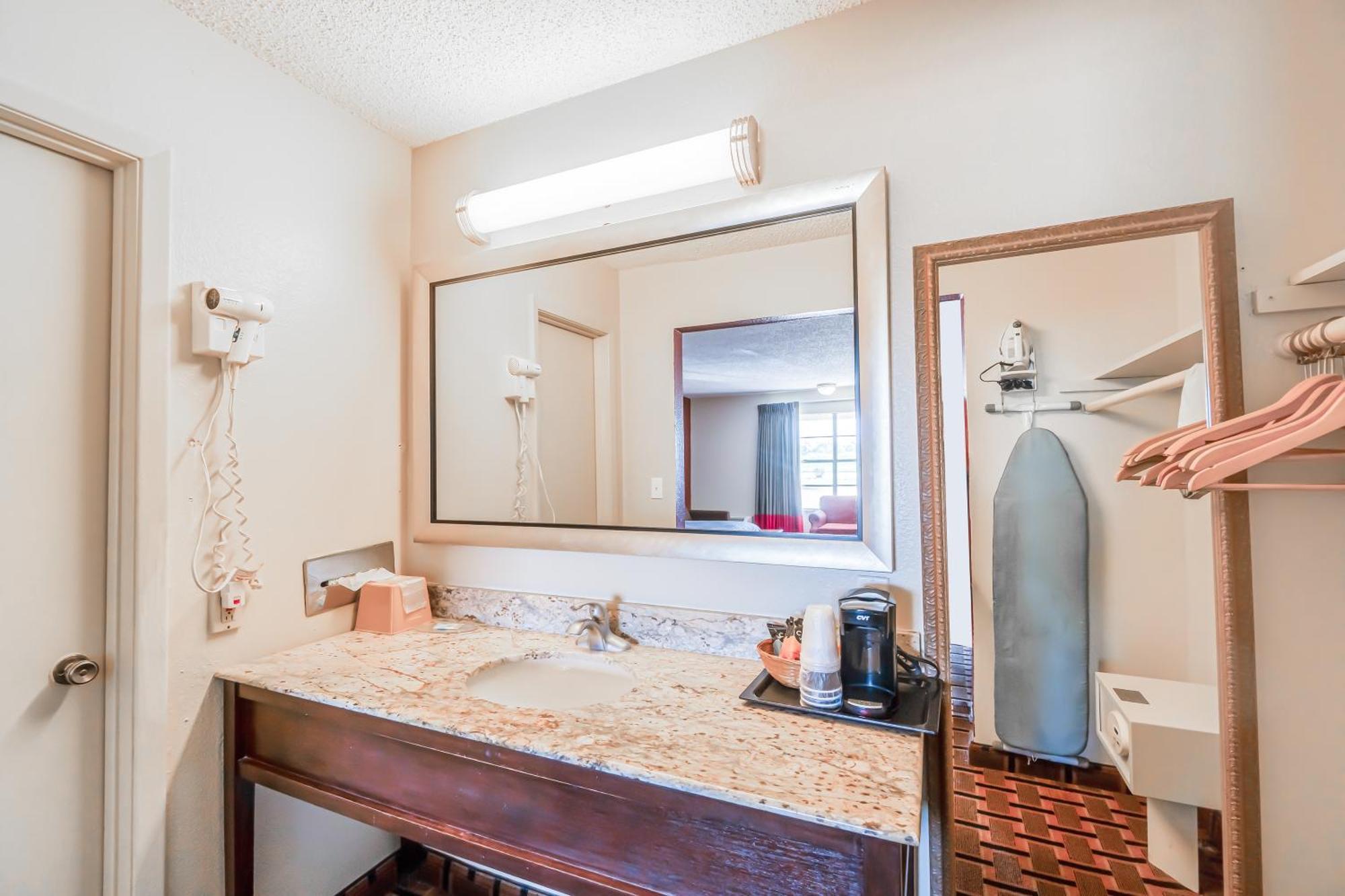 Lone Star Inn By Oyo Vernon Texas Hwy 287 ภายนอก รูปภาพ
